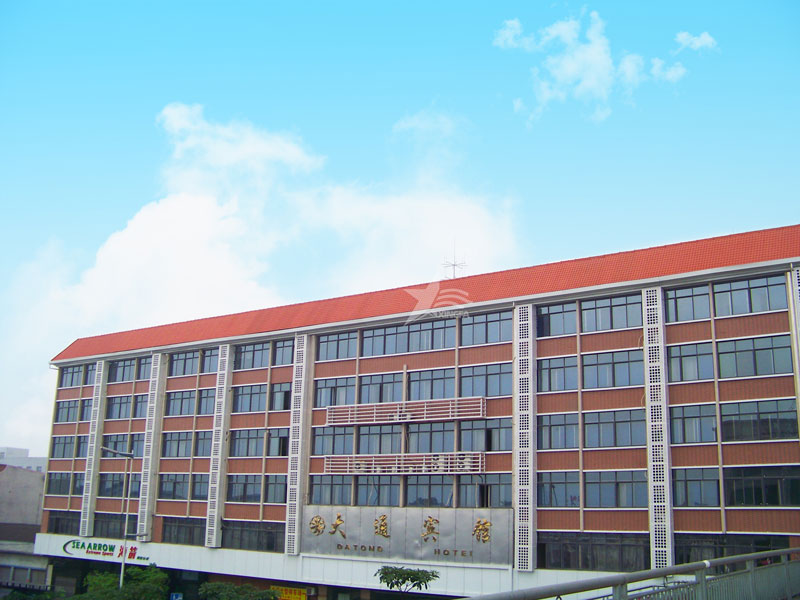 合成樹脂瓦：輕材質(zhì)高性能，助力屋面建材市場持續(xù)發(fā)展